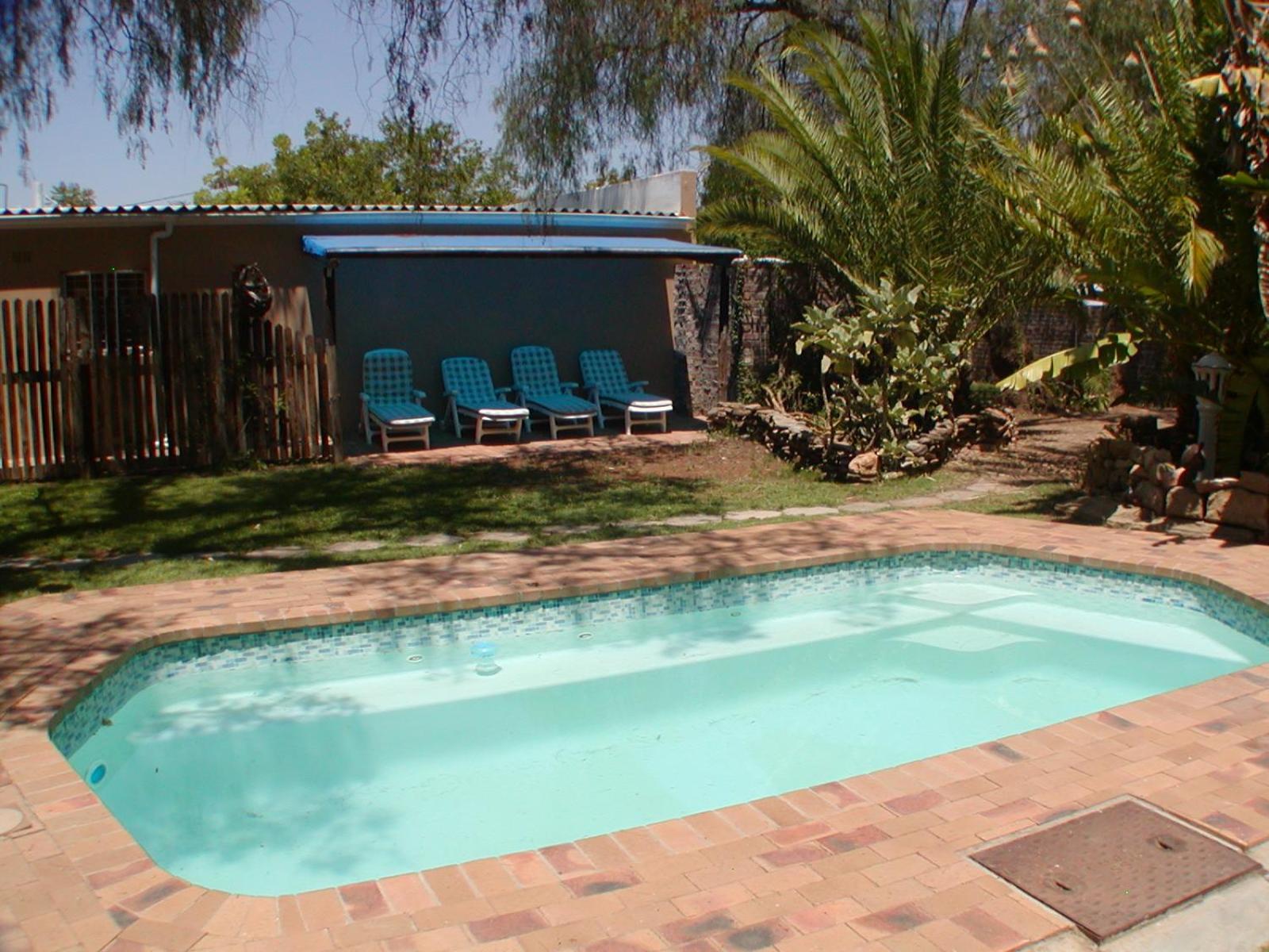 Bisibee Guest House Oudtshoorn Exterior photo